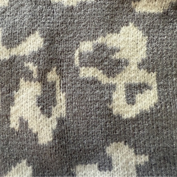 Entro Leopard Cheetah Animal Print Sweater Short Sleeve Sz Large Soft Gray White - Picture 10 of 10